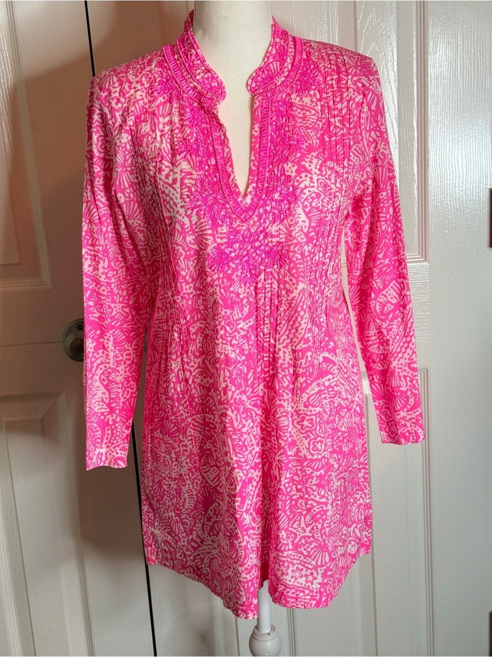 Lilly Pulitzer Sarasota Beaded Pintuck Tunic Top Pink Shell Print Small EUC